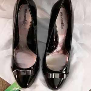 Women's shoes